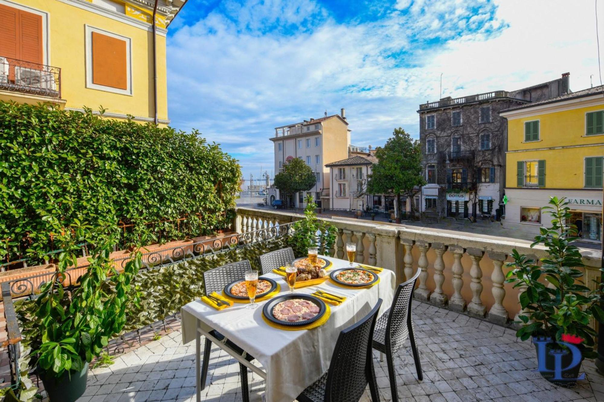Desenzanoloft Official Partner Marriott Homes & Villas - Let It Be A Dream - Renovation 2025 Lake View Desenzano del Garda Exteriör bild
