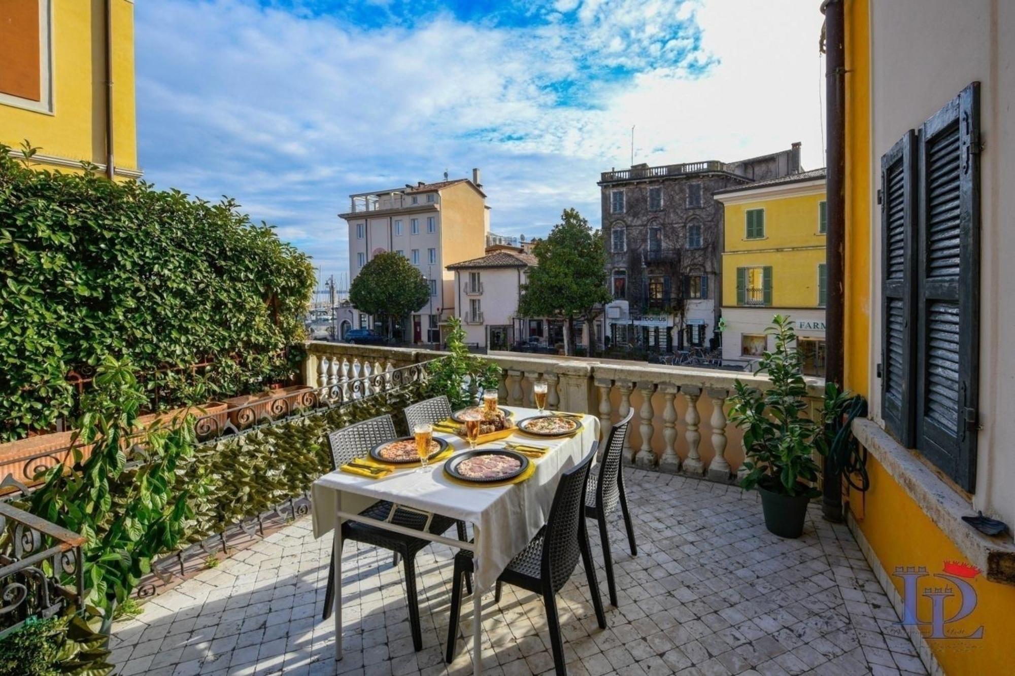 Desenzanoloft Official Partner Marriott Homes & Villas - Let It Be A Dream - Renovation 2025 Lake View Desenzano del Garda Exteriör bild
